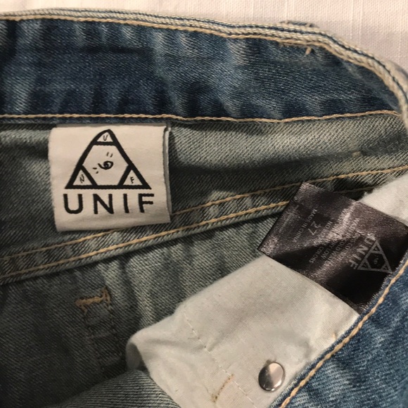 UNIF DOUBLE ZIPPER DISTRESSED SHORTS SIZE 27 - Picture 5 of 7
